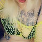 sexyblondemomma